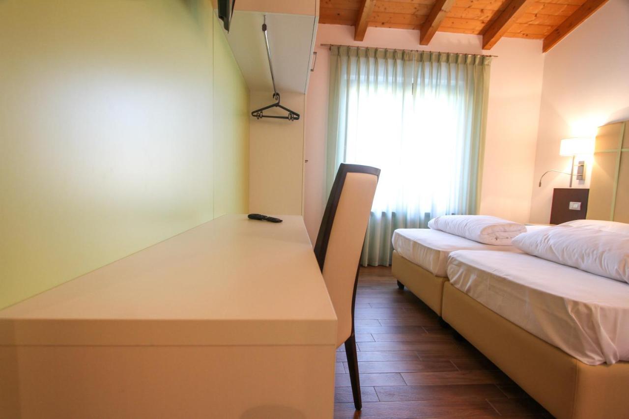 Thai Orchidee Restaurant&Rooms Garda  Exterior foto
